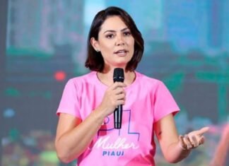 Michelle Bolsonaro diz que não foi a ato por causa de cirurgia