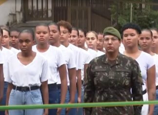 Exército forma em Salvador primeira turma de mulheres combatentes