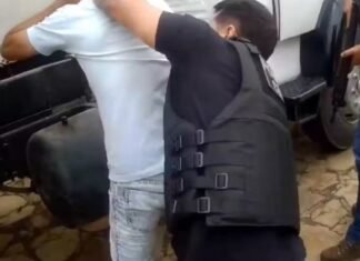 Professor de matemática é preso, suspeito de crimes sexuais contra alunas adolescentes