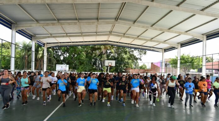 Aulão de Ritbox reúne público na Praça dos Esportes em celebração ao Mês da Mulher