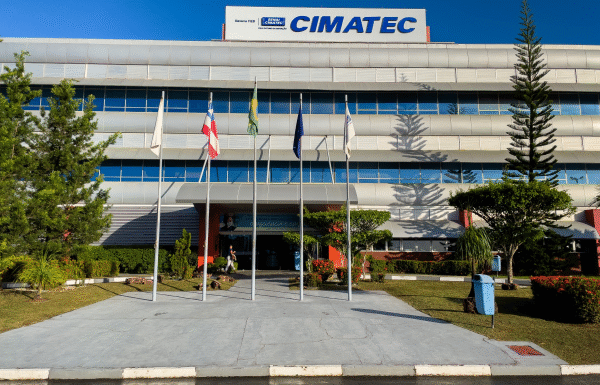 Bahia acelera expansão de infraestrutura digital com foco em educação e inovação