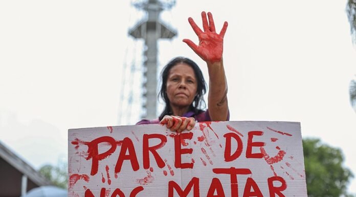 Deputados da Bahia ignoram debate sobre feminicídio no 8 de março, aponta análise