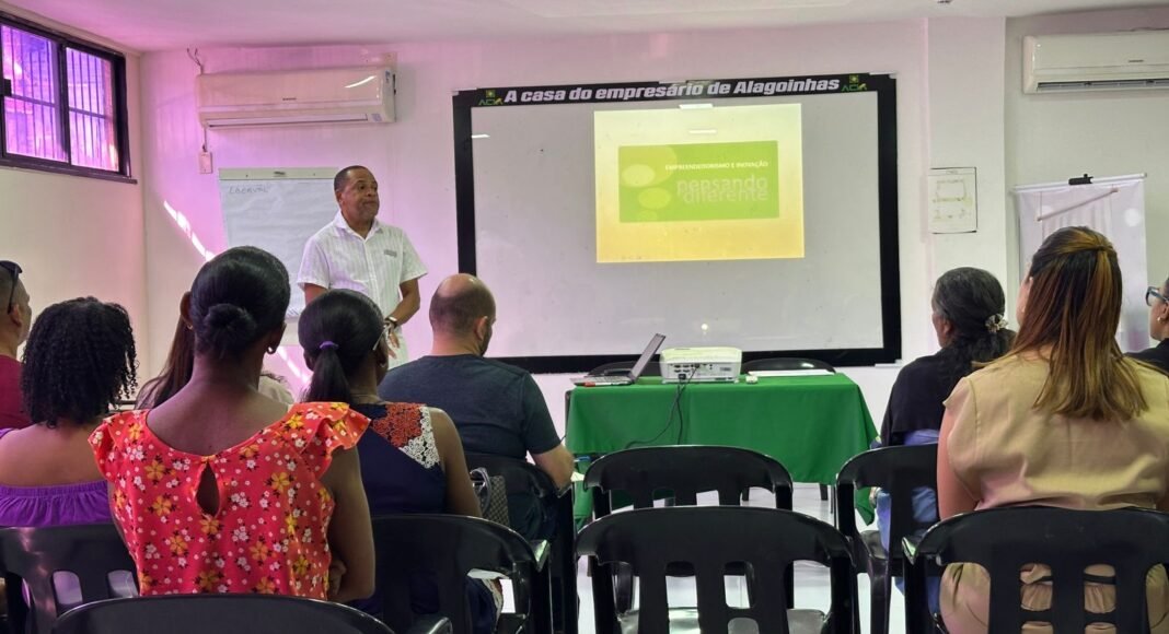 Prefeitura de Alagoinhas promove oficina de empreendedorismo e inovação para fortalecer pequenos negócios