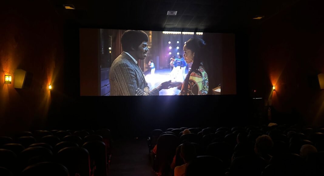 CAPS III Tom Brasil promove sessão de cinema especial para usuários