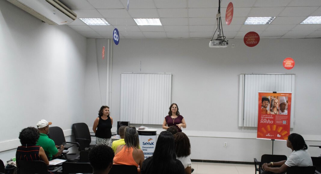 Curso gratuito de inglês prepara profissionais de Alagoinhas para atendimento no setor turístico