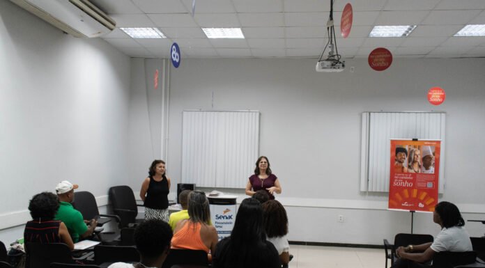 Curso gratuito de inglês prepara profissionais de Alagoinhas para atendimento no setor turístico