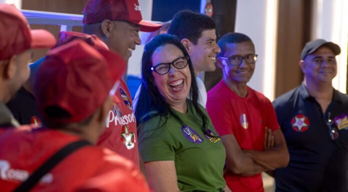 Ludmilla Fiscina participa de reunião e se aproxima dos eleitores em Mata de São João
